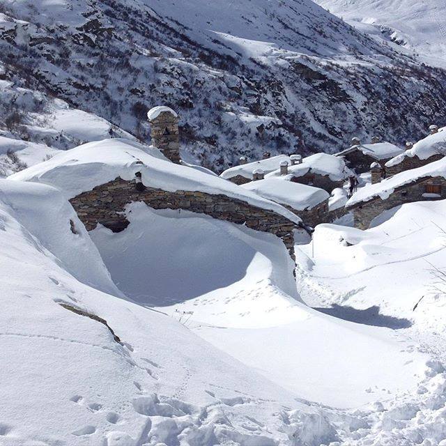 billiga skidresor alperna,Bonneval Alpby i Haut mauriennedalen mycket snösäkert mycket offpist, pudermecka,puderpärla,offpistpärla alperna val cenis mycket skogsåkning offpistmecka,skisafari i alperna 400 km pist,bo nära lift i val cenis,inga liftköer,prisvärd skidresa alperna till val cenis,billig skidresa alperna nyår,billigt sportlov i alperna,offpist i haut mauriennedalen,snösäker nyårsresa alperna inga liftköer bo nära lift,barnvänliga skidresor alperna bo nära lift,skidresor Alperna UTAN kabinlift